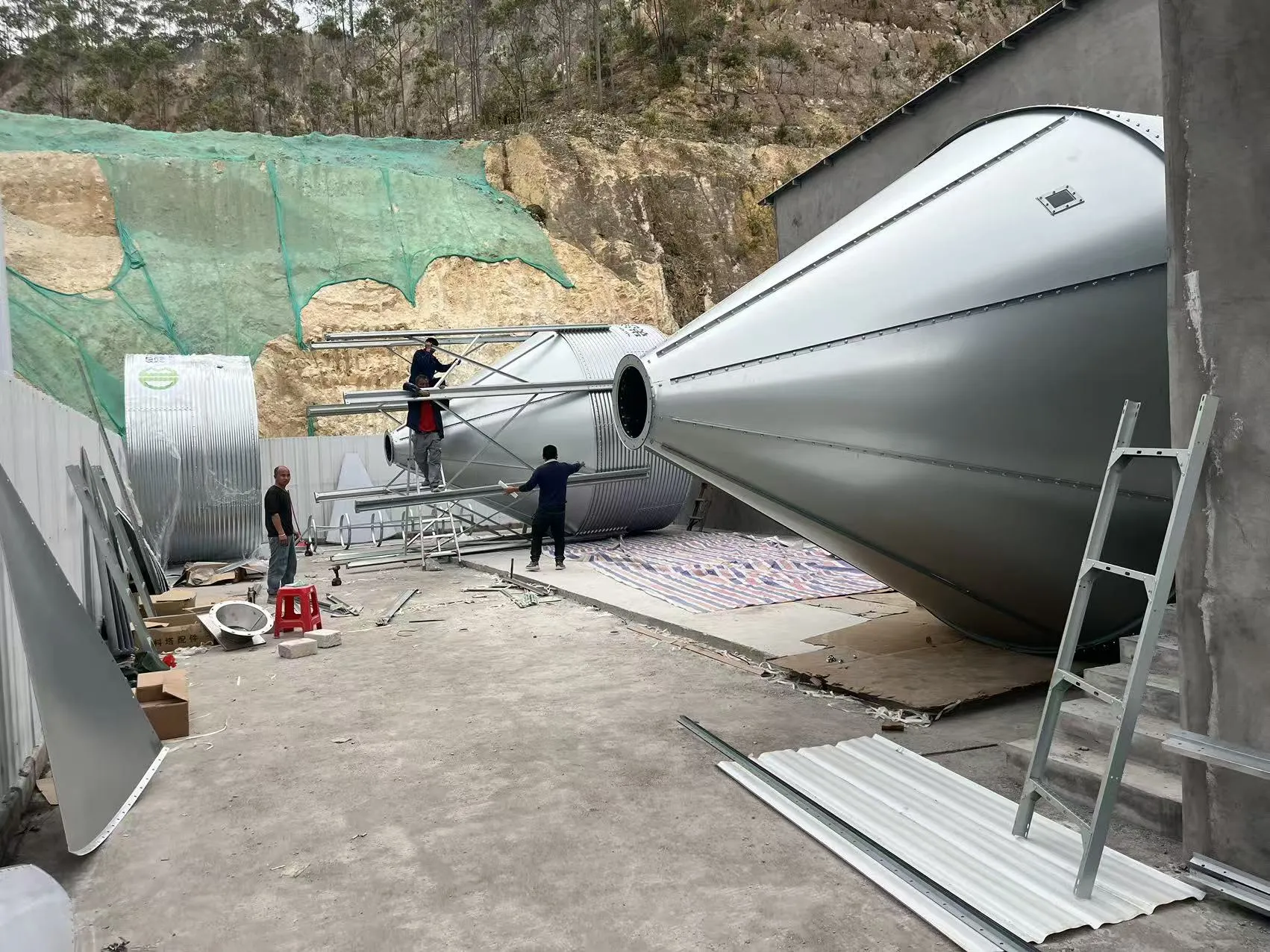 Dự án trang trại lợn quy mô lớn của Debabrother ở Quảng Đông đang được xây dựng với công suất dự kiến ​​300.000 heo con mỗi năm