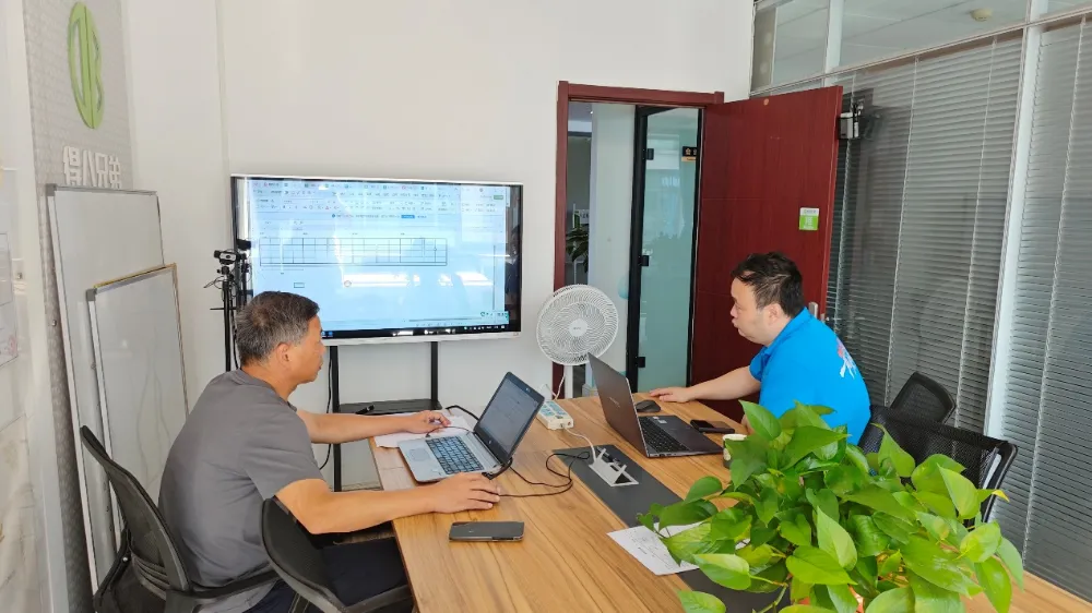 Nhóm Debabrother tiến hành thảo luận chuyên sâu về giải pháp xây dựng trang trại lợn tùy chỉnh cho khách hàng Nam Phi